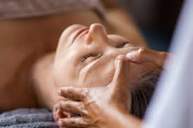 HERBAL MASSAGE (HEAD)